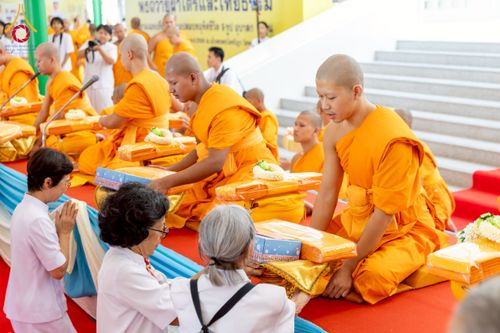 ภาพ No.223752:วันอาทิตย์ที่ 11 พฤษภาคม พ.ศ. 2568 พิธีอุปสมบทสามเณรเปรียญธรรมอุปสมบทอุทิศชีวิต 9 รูป อุบาสก 1 ท่าน ณ อุโบสถพระไตรปิฏกวัดพระธรรมกาย