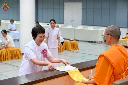 ภาพ No.229073:วันอาทิตย์ที่ 15 มิถุนายน พ.ศ. 2568 พิธีทอดผ้าป่าทุนพัฒนาพระมหาเปรียญ และทุนเผยแผ่พระพุทธศาสนาไปทั่วโลก ณ ห้องสัมมนา SPD สภาธรรมกายสากล วัดพระธรรมกาย