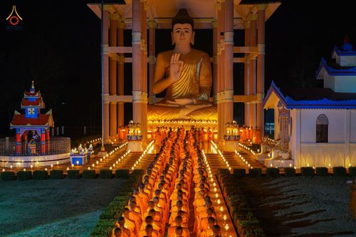 ภาพ No.76568:คณะสงฆ์และสามเณรบังกลาเทศ ปฎิบัติธรรมและจุดโคมประทีปถวายเป็นพุทธบูชา วันที่ 17 กุมภาพันธ์ พ.ศ. 2566