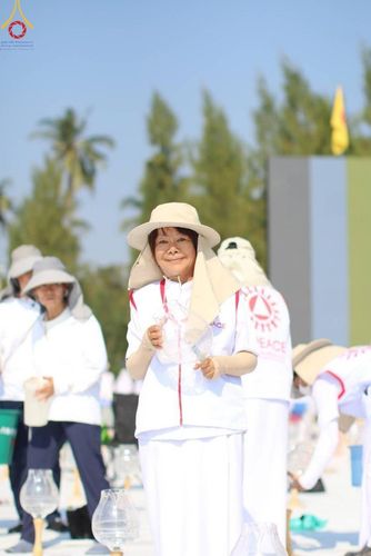 ภาพ No.110005:V.8 พลังทีม การเตรียมงาน เก็บงาน การรับบุญของเจ้าหน้าที่หน่วยงานต่างๆ เพื่อโครงการธรรมยาตรา กตัญญูบูชามหาปูชนียาจารย์ พระมงคลเทพมุนี (สด จนฺทสโร) พระผู้ปราบมาร อนุสรณ์สถาน 7 แห่ง ปีที่ 12 ระหว่างวันที่ 2 - 31 มกราคม พ.ศ.2567