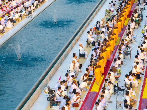 ภาพ No.202023:พิธีต้อนรับพระธรรมยาตรา ณ อนุสรณ์สถานลำดับที่ 7 สถานที่ขยายวิชชาธรรมกาย วัดพระธรรมกาย ต.คลองสาม อ.คลองหลวง จ.ปทุมธานี ในโครงการธรรมยาตรา กตัญญูบูชา มหาปูชนียาจารย์ พระมงคลเทพมุนี(สด จนฺทสโร) พระผู้ปราบมาร อนุสรณ์สถาน 7 แห่ง ปีที่ 13 วันที่ 26 มกราคม 2568