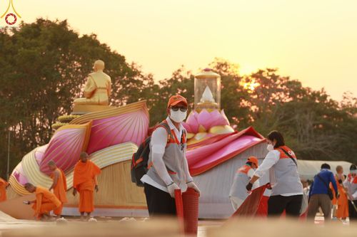 ภาพ No.111619:V.10 เก่งกล้า การเตรียมงาน เก็บงาน การรับบุญของเจ้าหน้าที่หน่วยงานต่างๆ เพื่อโครงการธรรมยาตรา กตัญญูบูชามหาปูชนียาจารย์ พระมงคลเทพมุนี (สด จนฺทสโร) พระผู้ปราบมาร อนุสรณ์สถาน 7 แห่ง ปีที่ 12 ระหว่างวันที่ 2 - 31 มกราคม พ.ศ.2567