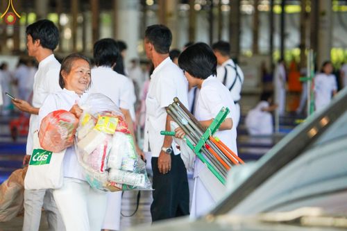 ภาพ No.158540:V.46 อาสาสมัครและเจ้าหน้าที่ทุกสถานะ ร่วมแรงร่วมใจรับบุญเตรียมงาน เก็บงาน งานบุญในเดือนกันยายน พ.ศ. 2567 ณ วัดพระธรรมกาย