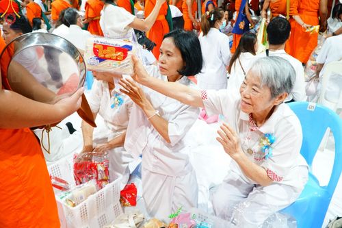 ภาพ No.140856:พิธีตักบาตรพระ 500 รูป ปีที่ 9 ณ ธุดงคสถานล้านนา อำเภอสันทราย จังหวัดเชียงใหม่ วันอาทิตย์ที่ 9 มิถุนายน พ.ศ. 2567