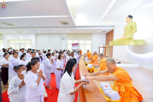 ภาพ No.250072:วันที่ 26-28 กันยายน พ.ศ. 2568 โครงการอบรมอุบาสกแก้ว อุบาสิกาแก้ว รุ่นที่ 3 ตัวแทนทอดกฐินสามัคคีทั่วไทย 30,000 วัด ณ ศูนย์ปฏิบัติธรรมจันทบุรี จ.จันทบุรี