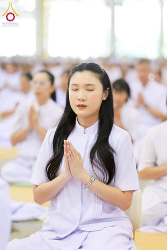 ภาพ No.258140:วันอาทิตย์ที่ 5 ตุลาคม พ.ศ. 2568 พิธีบูชาข้าวพระ ณ สภาธรรมกายสากล วัดพระธรรมกาย