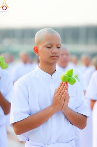 ภาพ No.133730:พิธีเวียนประทักษิณและพิธีวันทาเจดีย์ โครงการบรรพชาสามเณร ฟื้นฟูพระพุทธศาสนาทั่วไทย ณ วัดพระธรรมกาย วันเสาร์ที่ 6 เมษายน พ.ศ. 2567