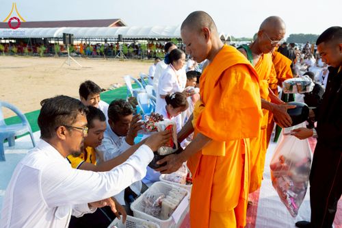 ภาพ No.230167:วันเสาร์ที่ 28 มิถุนายน พ.ศ. 2568 พิธีถวายสังฆทาน 323 วัด 4 จังหวัดชายแดนใต้ ปีที่ 21 ครั้งที่ 178 พิธีมอบกองทุนหนุนแรงใจช่วยครูใต้ ปีที่ 18 ครั้งที่ 142 ณ ศูนย์อบรมเยาวชนจังหวัดปัตตานี