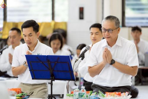 ภาพ No.243071:วันพฤหัสบดีที่ 4 กันยายน พ.ศ. 2568 เวลา 07.00-08.15 น. มหาวิทยาลัยเกษตรศาสตร์ กำแพงแสน ร่วมทำบุญตักบาตร Freshy KU85 พระสงฆ์ 85 รูป