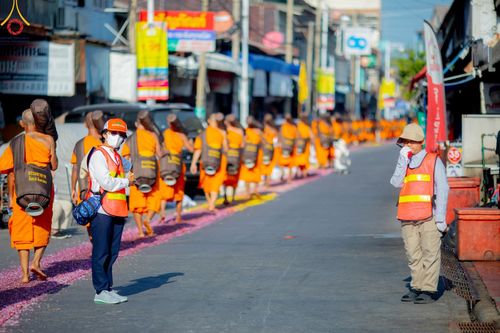 ภาพ No.198734:V.50 สารพัดV สารพัดดี ที่ธรรมยาตรา ในโครงการธรรมยาตรา กตัญญูบูชา มหาปูชนียาจารย์ พระมงคลเทพมุนี(สด จนฺทสโร) พระผู้ปราบมาร อนุสรณ์สถาน 7 แห่ง ปีที่ 13 ระหว่างวันที่ 2-31 มกราคม พ.ศ. 2568