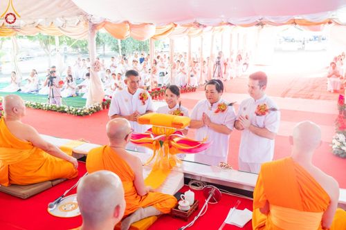 ภาพ No.100336:พิธีทอดกฐินบรมจักรพรรดิ ณ วัดพระธรรมกายแคลิฟอร์เนีย เมืองอาซูซ่า รัฐแคลิฟอร์เนีย ประเทศสหรัฐอเมริกา วันอาทิตย์ที่ 12 พฤศจิกายน พ.ศ. 2566