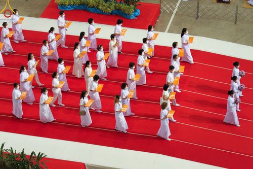 ภาพ No.99801:พิธีทอดผ้าป่า ต้นสมบัติจักรพรรดิ ในวันอาทิตย์ที่ 3 ธันวาคม พ.ศ. 2566 ณ สภาธรรมกายสากล วัดพระธรรมกาย จ.ปทุมธานี