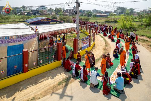 ภาพ No.212912:วันที่ 14 - 15 มีนาคม พ.ศ. 2568 คณะสงฆ์และสามเณรเดินธรรมยาตรา ในโครงการบวชสามเณรเนปาล 500 รูป ไปยังสถานที่รอบมายาเทวีและลุมพินีเกรด ณ ลุมพินี ประเทศเนปาล