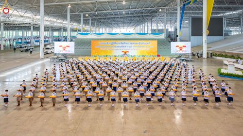 ภาพ No.89671:อบรมเชิงปฏิบัติการจัดกิจกรรมทอดกฐินสัมฤทธิ์ และพิธีมอบผ้าไตรประธานกฐินสัมฤทธิ์เด็กดี V-Star ประจำปีพุทธศักราช 2566  วันเสาร์ที่ 9 กันยายน พ.ศ. 2566 ณ สภาธรรมกายสากล วัดพระธรรมกาย จ.ปทุมธานี