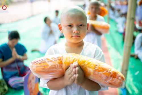 ภาพ No.63014:Photo Story  มหัศจรรย์วัดดงดินแดง Episode 2 โครงการบรรพชาอุปสมบทหมู่ ฟื้นฟูพระพุทธศาสนาทั่วไทย ณ วัดดงดินแดง อ.อมก๋อย จ.เชียงใหม่ วันที่ 3 เมษายน พ.ศ. 2567