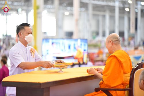 ภาพ No.127082:พิธีมอบใบประกาศเกียรติคุณองค์กรนานาชาติ และหน่วยงานที่ชักชวนคนร่วมโครงการนั่งสมาธิเพื่อสันติภาพโลกมากที่สุด วันอาทิตย์ที่ 1 มีนาคม พ.ศ. 2567 ณ สภาธรรมกายสากล วัดพระธรรมกาย