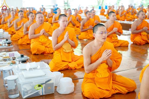 ภาพ No.157682:พิธีถวายภัตตาหารเมนูสวรรค์ ในพรรษาแห่งการเข้าถึงธรรม วันเสาร์ที่ 28 กันยายน พ.ศ. 2567 ณ หอฉันคุณยายอาจารย์ฯ วัดพระธรรมกาย