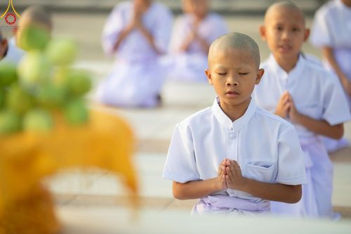 ภาพ No.214963:วันเสาร์ที่ 5 เมษายน พ.ศ. 2568 พิธีเวียนประทักษิณรอบพระมหาธรรมกายเจดีย์  พิธีวันทาเจดีย์ พิธีขอขมาและมอบผ้าไตร ในโครงการบรรพชาสามเณรฟื้นฟูพระพุทธศาสนาทั่วไทย , โครงการหน่อแก้วเปรียญธรรม รุ่นที่ 13 ,  โครงการสามเณรยุวธรรมทายาท รุ่นที่ 33 , โครงการสามเณรมั