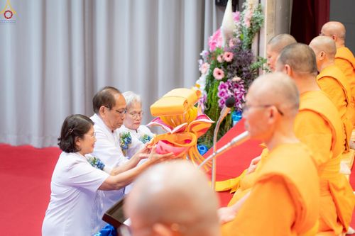 ภาพ No.256053:วันที่ 12 ตุลาคม พ.ศ. 2568 พิธีทอดกฐินวัดพระธรรมกายสวิตเซอร์แลนด์  ณ หอประชุมโรงเรียน Obergoldbach เมือง Bern ประเทศสวิตเซอร์แลนด์