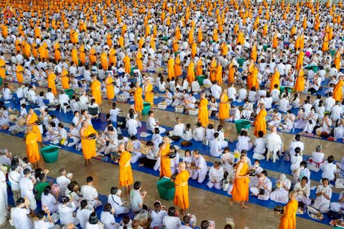 ภาพ No.227882:วันอาทิตย์ที่ 1 มิถุนายน พ.ศ. 2568 พิธีตักบาตร , พิธีบูชาข้าวพระ ณ วัดพระธรรมกาย จ.ปทุมธานี