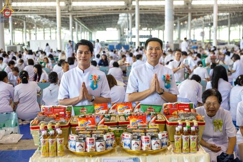 ภาพ No.149916:พิธีตักบาตร , พิธีปฎิบัติธรรม , พิธีถวายภัตตาหารเมนูสวรรค์ ในพรรษาแห่งการเข้าถึงธรรม วันธรรมชัย วันอังคารที่ 27 สิงหาคม พ.ศ.2567 ณ สภาธรรมกายสากล วัดพระธรรมกาย