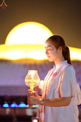 ภาพ No.125027:พิธีเวียนประทักษิณและจุดมาฆประทีป (ชุดที่ 2) ในวันมาฆบูชา เสาร์ที่ 24 กุมภาพันธ์ พ.ศ. 2567 ณ พระมหาธรรมกายเจดีย์ วัดพระธรรมกาย