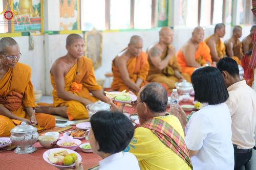 ภาพ No.168892:พิธีทอดกฐิน ณ วัดบ้านน้ำอ้อม จ.บุรีรัมย์ ในโครงการกฐินสามัคคีทั่วไทย 30,000 วัด บูชาธรรม 80 ปี หลวงพ่อธัมมชโย โดยคณะศิษยานุศิษย์วัดพระธรรมกาย วันที่ 23 ตุลาคม พ.ศ. 2567