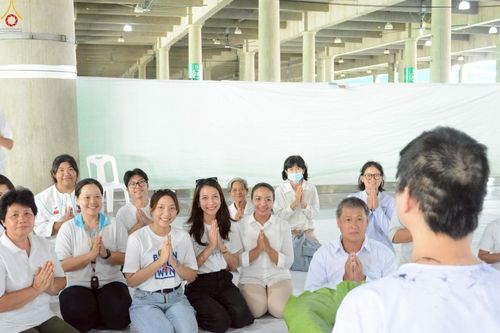 ภาพ No.248612:วันที่ 28 กันยายน พ.ศ. 2568 พิธีตัดปอยผม และปลงผม โครงการอุปสมบทบูชาธรรม 141 ปี พระมงคลเทพมุนี ณ วิหารคด วัดพระธรรมกาย