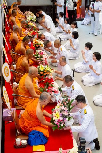 ภาพ No.230949:วันอังคารที่ 1 กรกฎาคม พ.ศ. 2568 ผู้ว่าราชการจังหวัดปทุมธานี เป็นประธานพิธีต้อนรับ สัญญาบัตร พัดยศ พระครูสัญญาบัตรสายต่างประเทศ วัดพระธรรมกาย ประจำปี พ.ศ. 2568 จำนวน 19 รูป