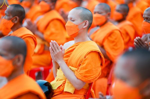 ภาพ No.112713:พิธีตักบาตรพระธรรมยาตราฯ ณ วัดสองพี่น้อง จ.สุพรรณบุรี วันที่ 15 มกราคม พ.ศ. 2567