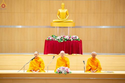 ภาพ No.90409:งานสัมมนา ผู้นำบุญยอดกัลยาณมิตร 77 จังหวัดทั่วไทย โครงการกฐินสามัคคีทั่วไทย 5,000 วัด พุทธศักราช 2566 และโครงการอุปสมบท 3,000 รูป บูชาธรรมมหาปูชนียาจารย์ ระหว่าง วันที่ 6 - 8 ตุลาคม พ.ศ. 2566 ณ จ.นครราชสีมา