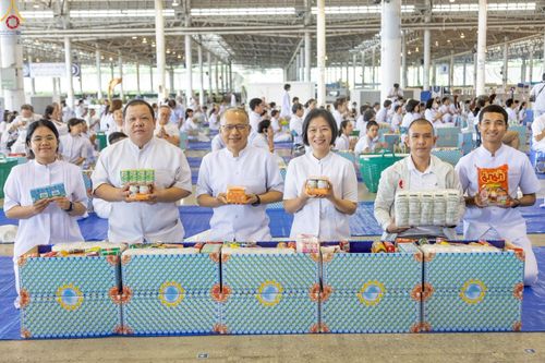 ภาพ No.240410:วันพุธที่ 27 สิงหาคม พ.ศ. 2568 พิธีตักบาตร ในวันธรรมชัย ณ วัดพระธรรมกาย จ.ปทุมธานี