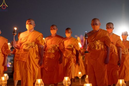 ภาพ No.77206:พิธีจุดมาฆประทีป ในวันมาฆบูชา อาทิตย์ต้นเดือนที่ 6 มีนาคม พ.ศ. 2566 ณ วัดพระธรรมกาย อ.คลองหลวง จ.ปทุมธานี