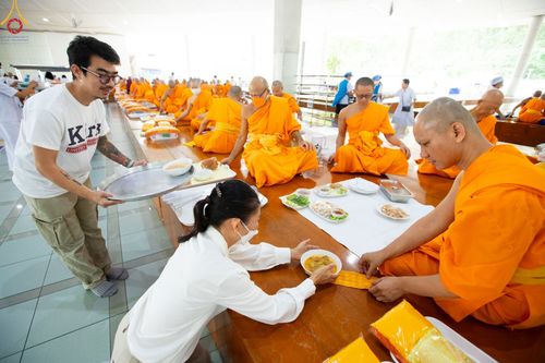 ภาพ No.85675:พิธีบุพเปตพลีครั้งที่ 138 ร่วมอุทิศบุญแด่หมู่ญาติที่ล่วงลับไปแล้ว และสืบทอดอายุพระพุทธศาสนา วันพุธที่ 16 สิงหาคม พ.ศ. 2566 (วันพระแรม 15 ค่ำ เดือน 8-8 ณ หอฉันคุณยายอาจารย์ฯ วัดพระธรรมกาย