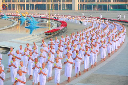 ภาพ No.180551:พิธีบรรพชาอุปสมบท โครงการอุปสมบทบูชาธรรมมหาปูชนียาจารย์ ประจำปีพุทธศักราช 2567 วันเสาร์ที่ 7 ธันวาคมพ.ศ. 2567 ณ วัดพระธรรมกาย จ.ปทุมธานี