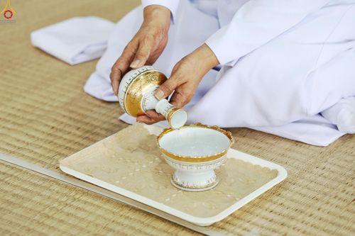 ภาพ No.247010:วันที่ 20 กันยายน พ.ศ. 2568 พิธีถวายเมนูสวรรค์เพื่อการบรรลุธรรม ณ หอฉันคุณยายอาจารย์ฯ วัดพระธรรมกาย