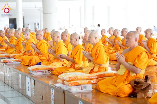 ภาพ No.271122:วันพุธที่ 20 พฤศจิกายน พ.ศ.2568 (วันพระ แรม 15 ค่ำ เดือน 12) พิธีบุพเปตพลี ครั้งที่ 173 ร่วมอุทิศบุญแด่หมู่ญาติที่ล่วงลับไปแล้ว และสืบทอดอายุพระพุทธศาสนา ณ หอฉันคุณยายอาจารย์ฯ วัดพระธรรมกาย