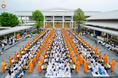 ภาพ No.213672:วันอาทิตย์ที่ 30 มีนาคม พ.ศ. 2568 พิธีตัดปอยผม โครงการหน่อแก้วเปรียญธรรม รุ่นที่ 13 ณ ค่ายจองแชมป์ หมู่กุฏิสามเณรเปรียญธรรม วัดพระธรรมกาย