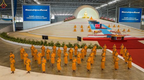 ภาพ No.88151:พิธีมุทิตาสักการะ เปรียญธรรม 9,6,3 และบาลีศึกษา 6,3  พิธีมอบดวงแก้วสามเณรทรงบาลีไวยากรณ์ วันอาทิตย์ 17 กันยายน พ.ศ. 2566 ณ สภาธรรมกายสากล วัดพระธรรมกาย