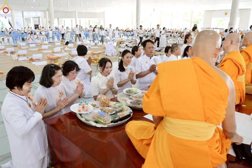 ภาพ No.237967:วันเสาร์ที่ 9 สิงหาคม พ.ศ. 2568 (วันพระ ขึ้น 15 ค่ำ เดือน 9) พิธีบุพเปตพลี ครั้งที่ 168 ร่วมอุทิศบุญแด่หมู่ญาติที่ล่วงลับไปแล้ว และสืบทอดอายุพระพุทธศาสนา ณ หอฉันคุณยายอาจารย์ฯ วัดพระธรรมกาย