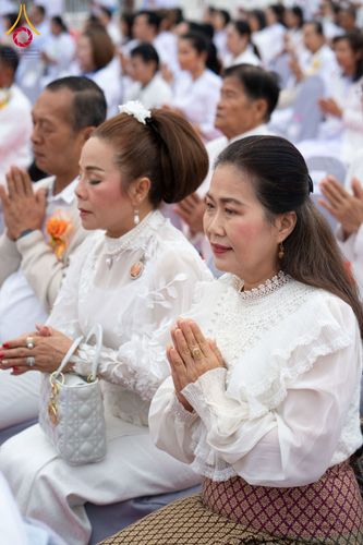 ภาพ No.210289:วันอาทิตย์ที่ 9 มีนาคม พ.ศ. 2568 พ่อเมืองโคราชจัดตักบาตรพระหมื่น ทำบุญเมือง 557 ปี