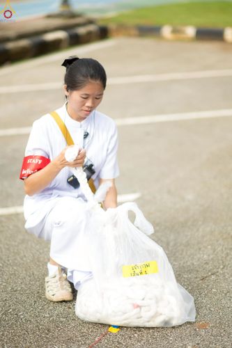 ภาพ No.239770:วันที่ 16-17 สิงหาคม พ.ศ. 2568 การปฏิบัติหน้าที่ของเจ้าหน้าที่ทุกสถานะ เพื่องานพิธีอัญเชิญรูปเหมือนพระมงคลเทพมุนี (สด จันทสโร) และพิธีกดปุ่มอัญเชิญรูปเหมือน พระมงคลเทพมุนี (สด จันทสโร) ณ มหาวิหารแก้วพระมงคลเทพมุนี ศูนย์ปฏิบัติธรรมแก้วเมืองเลย จ.เลย