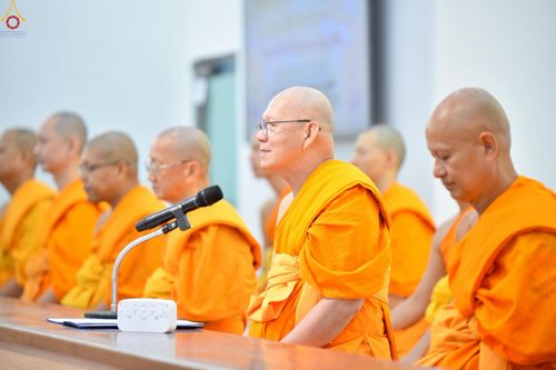 ภาพ No.230088:วันพฤหัสบดีที่ 26 มิถุนายน พ.ศ. 2568 พิธีทอดผ้าป่าฉลองอาคารชุดศูนย์ปฏิบัติธรรมน้ำใสใจสว่าง น้อมบูชาธรรมอายุวัฒนะมงคล 81 ปี หลวงพ่อธัมมชโย ณ ศูนย์ปฏิบัติธรรมน้ำใสใจสว่าง เขตบางกอกน้อย กรุงเทพมหานคร