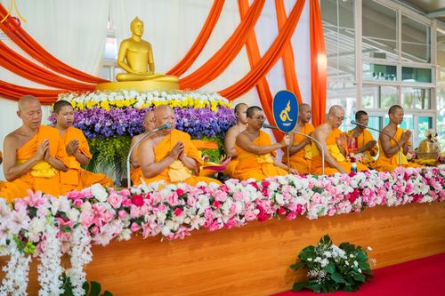 ภาพ No.171357:พิธีทอดกฐินพระนานาชาติเพื่อสร้างทุกสิ่ง  ณ ศูนย์ฝึกอบรมพุทธบุตรนานาชาติ อ.กบินทร์บุรี จ.ปราจีนบุรี วันที่ 27 ตุลาคม พ.ศ. 2567