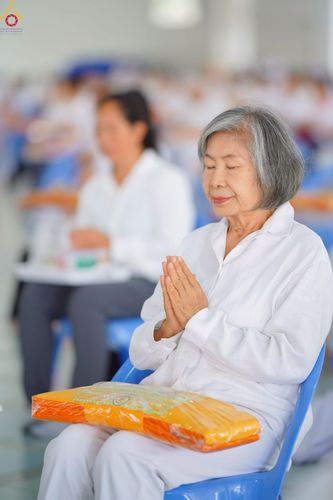 ภาพ No.247395:วันจันทร์ที่ 22 กันยายน พ.ศ. 2568 (วันพระ แรม 15 ค่ำ เดือน 10) พิธีบุพเปตพลี ครั้งที่ 170 ร่วมอุทิศบุญแด่หมู่ญาติที่ล่วงลับไปแล้ว และสืบทอดอายุพระพุทธศาสนา ณ หอฉันคุณยายอาจารย์ฯ วัดพระธรรมกาย