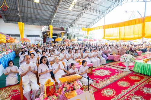 ภาพ No.167074:พิธีทอดกฐิน ณ วัดอัยยิการาม จ.ปทุมธานี ในโครงการกฐินสามัคคีทั่วไทย 30,000 วัด บูชาธรรม 80 ปี หลวงพ่อธัมมชโย โดยคณะศิษยานุศิษย์วัดพระธรรมกาย วันที่ 23 ตุลาคม พ.ศ. 2567