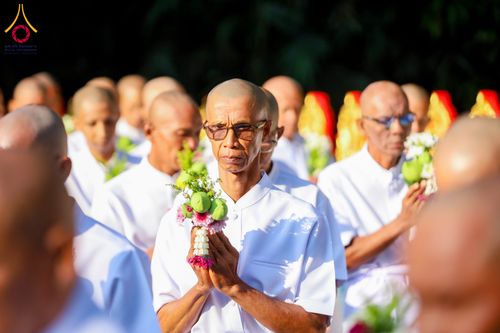 ภาพ No.285399:วันเสาร์ที่ 6 ธันวาคม พ.ศ.2568  พิธีอุปสมบทหมู่ ธรรมทายาท รุ่นบูชาธรรมมหาปูชนียาจารย์ ประจำปี 2568  ณ วัดเกาะแก้วประชานุรักษ์ ต.ชัยนาม อ.วังทอง จ.พิษณุโลก