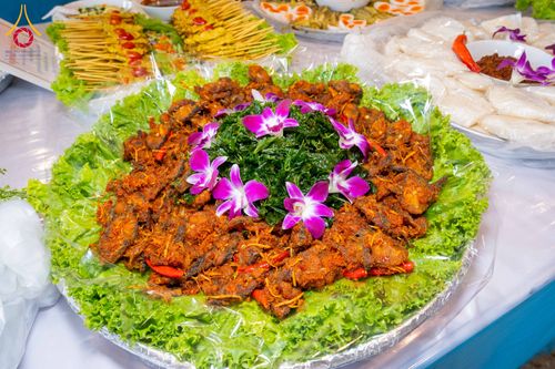 ภาพ No.305687:วันที่ 29 มกราคม พ.ศ. 2569 พิธีถวายภัตตาหารเป็นสังฆทาน แด่พระธรรมยาตรา ณ วัดพระธรรมกาย  จังหวัดปทุมธานี ในโครงการธรรมยาตรา กตัญญูบูชา มหาปูชนียาจารย์ พระมงคลเทพมุนี(สด จนฺทสโร) พระผู้ปราบมาร อนุสรณ์สถาน 7 แห่ง ปีที่ 14