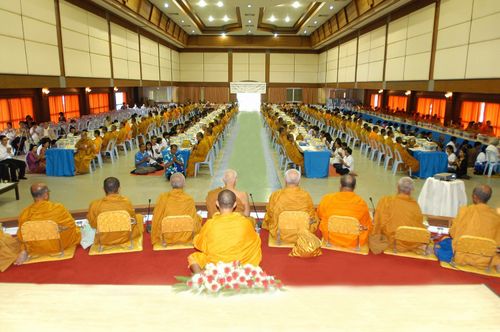 ภาพ No.3057:พิธีถวายสังฆทานแด่คณะสงฆ์ 266 วัด ใน 4 จังหวัดภาคใต้ ครั้งที่ 5