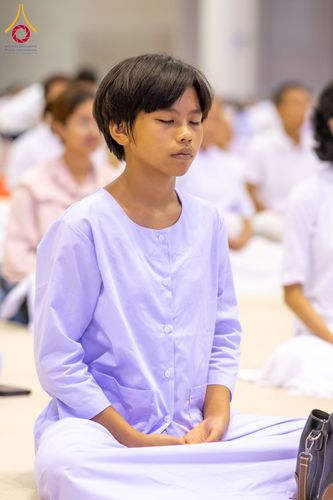 ภาพ No.325646:วันที่ 26 เมษายน พ.ศ.2569 กิจกรรมงานบุญวันอาทิตย์ สาธุชนปฏิบัติธรรมร่วมกัน ณ ห้องแก้วสารพัด 1 วัดพระธรรมกาย ปทุมธานี